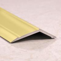 Разноуровневый алюминиевый порог с насечками 32х10 мм ПО-32х10-03 золото глянец 2.7 м