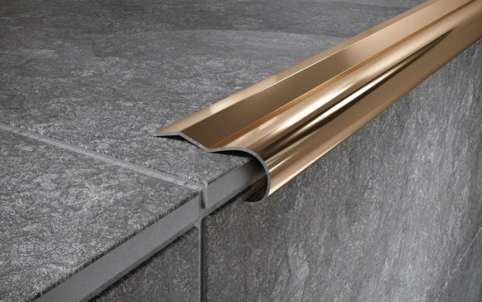 Угловой порог стальной 40х15 мм FCR 15 GP золото полированное 2,7 м