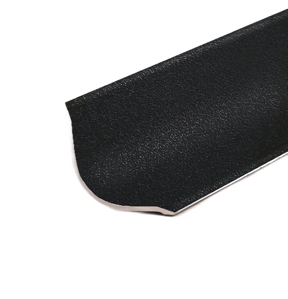 Алюминиевый округлый уголок для внутренних углов 20х20 мм ПВ-20х20-34 черный муар 2.7 м