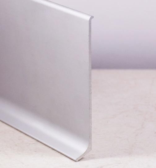 Алюминиевый плинтус напольный 120 мм ПЛ-120 серебро матовое 3 м