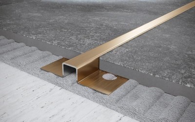 Стальной П-профиль закладной 8х30 мм FUM 8х30 GS золото сатинированное 2,7 м