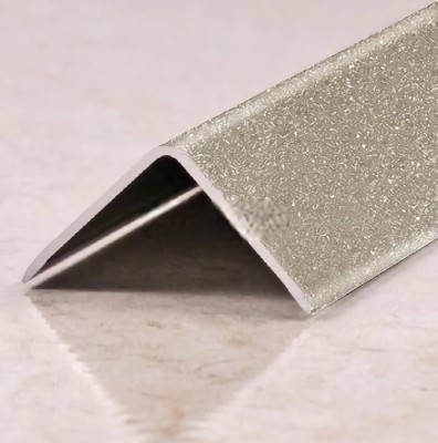 Алюминиевый уголок отделочный 30х30 мм ПН-30х30-37 серый муар 2.7 м
