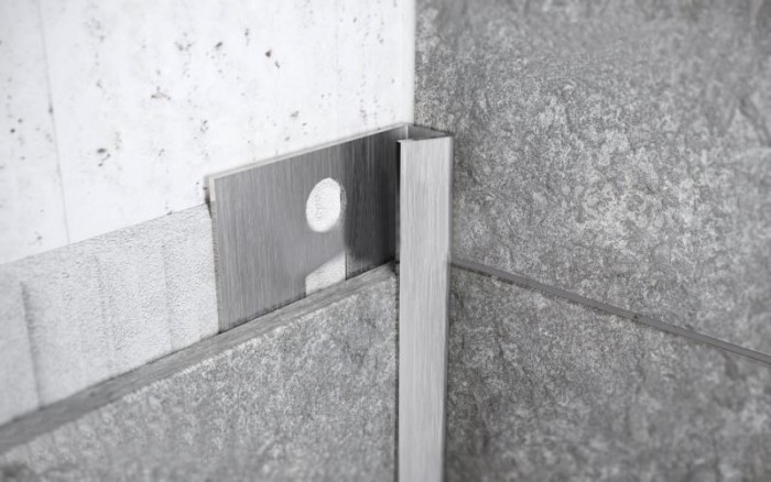 Внутренний угол для плитки из нержавеющей стали 10 мм Fi 10 M Сталь сатинированная 2,7 м