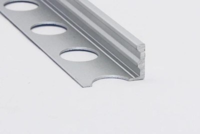 Алюминиевый L-образный профиль 10 мм Евротрим L-10.01 серебро 2.7 м