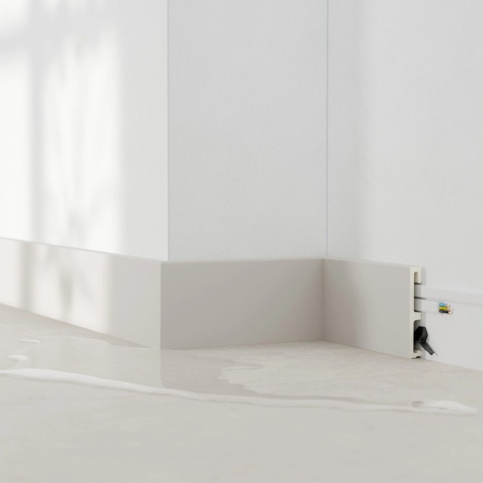 Напольный плинтус 80х16 мм SALAG ALPHA Kaszmir AP81F4 ПВХ кашмир 2.4 м