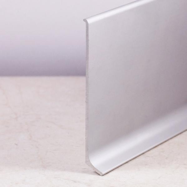Напольный плинтус алюминиевый 80 мм Мега-Трейд ЛП-80 Серебристый 3м арт.0034