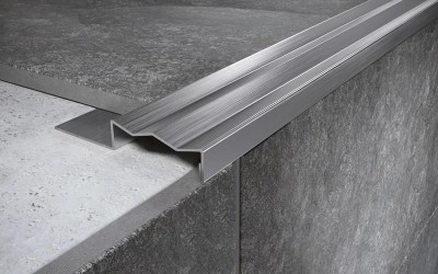 Угловой порог стальной закладной 35х12 мм FCG 12 M сатинированная сталь 2,7 м