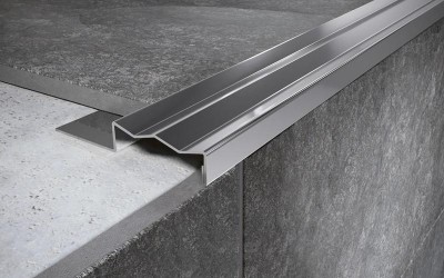 Угловой порог стальной закладной 35х12 мм FCG 12 P полированная сталь 2,7 м