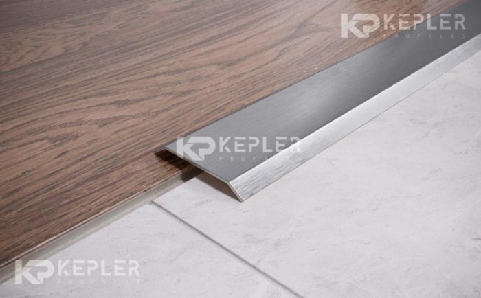 Одноуровневый порог стальной 50 мм FA 5 M сатинированная сталь 2,7 м