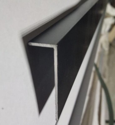 Плинтус алюминиевый для гипсокартона 70х14 мм ПБ-70х14 черный круговое окр. 3 м