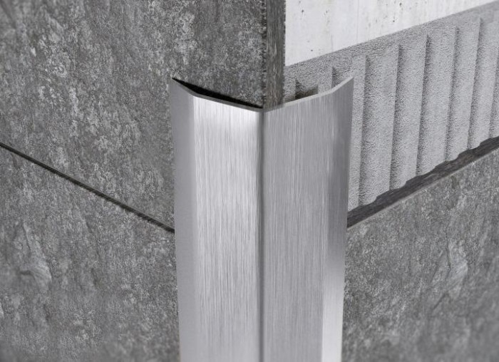 Декоративный уголок из нержавеющей стали 70х70 FD 70 M Сталь сатинированная 3 м