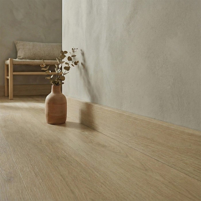 Напольный плинтус 80х16 мм SALAG ALPHA Idaho Oak AP8162 ПВХ дуб айдахо 2.4 м