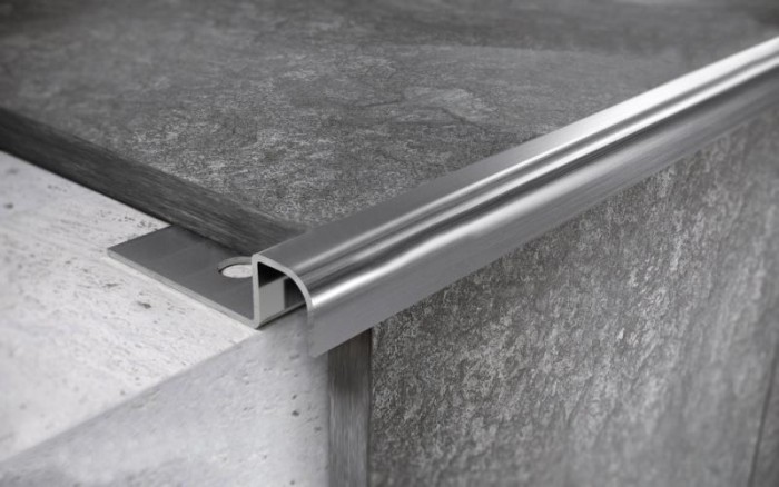 Профиль П-образный округлый из нержавеющей стали 12 мм FUR 12 M Сталь сатинированная 2,7 м