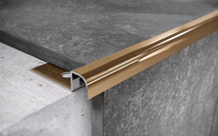 Профиль П-образный округлый из нержавеющей стали 15 мм FUR 15 GP Золото полированное 2,7 м