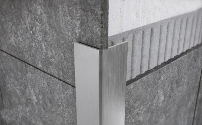 Уголок из нержавеющей стали 10х10 FL10M Сталь сатинированная 2,7 м