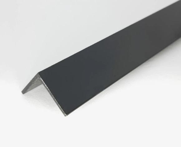 Алюминиевый уголок 10х10 мм равнополочный ПБ10х10 черный матовый 3м