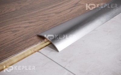 Одноуровневый порог стальной 60 мм FAR 6 M сатинированная сталь 2,7 м