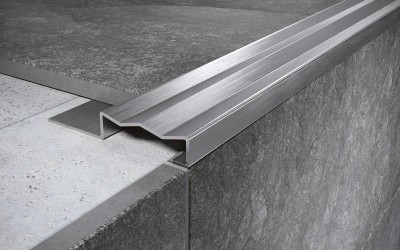 Угловой порог стальной закладной 35х15 мм FCGF 15 M сатинированная сталь 2,7 м