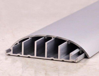 Универсальный алюминиевый порог для пола 60х13 мм ПО-62 Серебро матовое 2,7 м