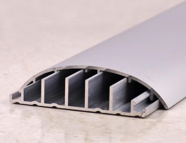 Универсальный алюминиевый порог для пола 60х13 мм ПО-62 Серебро матовое 2,7 м