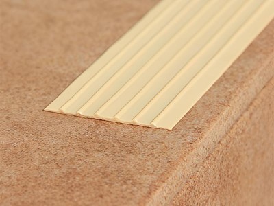 Резиновая лента 47 мм противоскользящая Евроступень Н-47 бежевая 9 м бухта