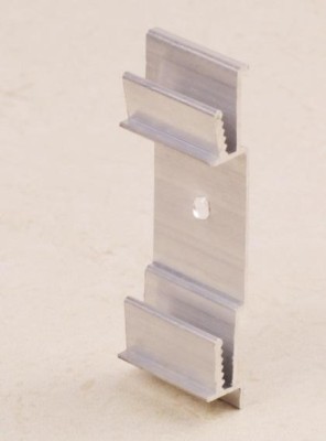 Крепление для плинтуса ПЛ-70 Серебро матовое