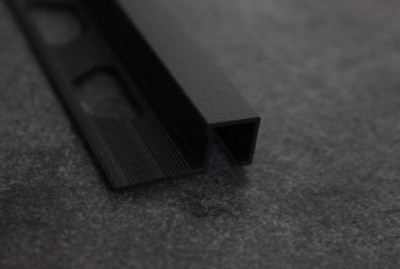 Алюминиевый П-профиль закладной ПО-П10х10 Черный матовый 2,7 м