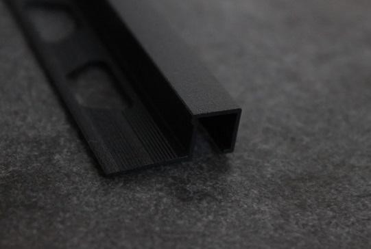 Алюминиевый П-профиль закладной ПО-П10х10 Черный матовый 2,7 м
