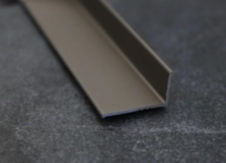 Алюминиевый уголок 21х21 мм ПВ21х21 внутренний шампань матовая 2,7 м
