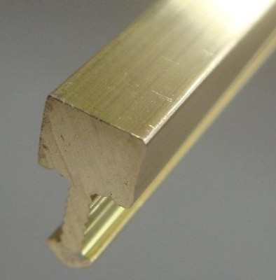 Разделительная вставка из латуни ЛПТ-05 Латунь браш 2,7 м