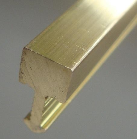Разделительная вставка из латуни ЛПТ-05 Латунь браш 2,7 м