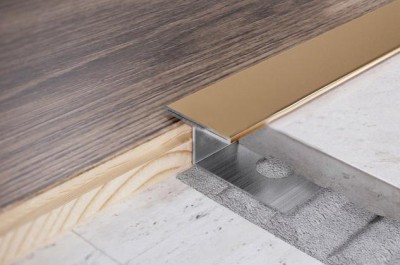 T-образный профиль с фиксацией под покрытие нержавеющая сталь 15 мм FTZ 15 GP Золото полированное 2,7 м