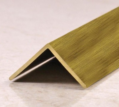 Равносторонний латунный уголок 30х30 мм ЛПН-30х30-брш латунный браш 2.7 м