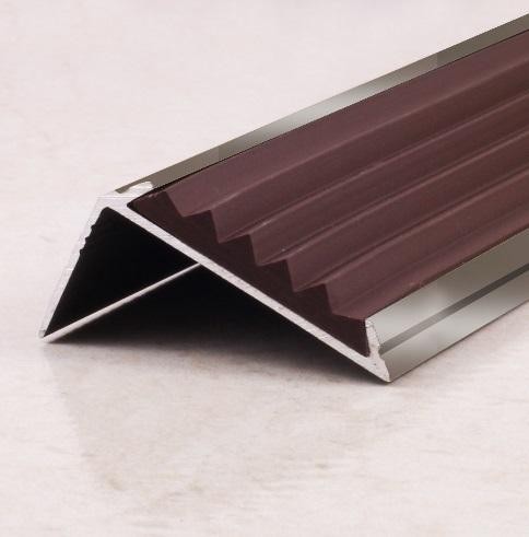 Алюминиевый порог угловой противоскользящий 42х19 мм ПО-38х23-ПР-30 Коричневый-Бронза глянец 2,7 м