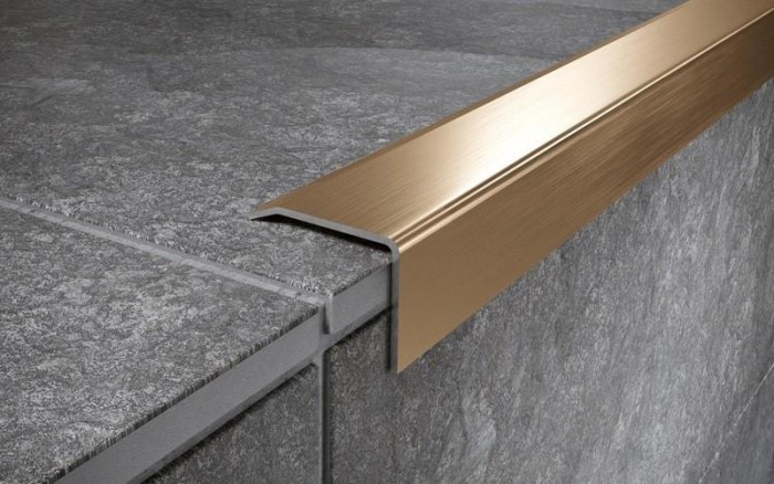 Угловой порог стальной 25x25 мм FC 25 GM золото сатинированное 2,7 м