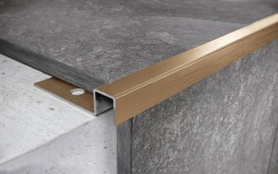 П-образный профиль из нержавеющей стали 8 мм FPU 8 GM Золото сатинированное 2,7 м