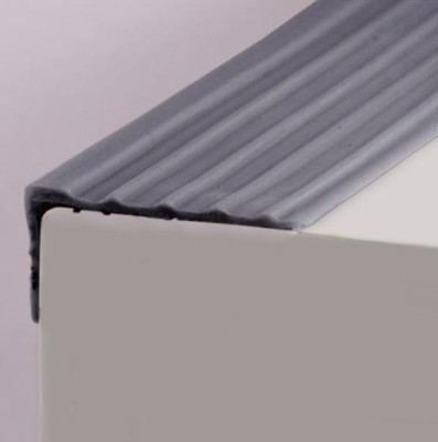 Угловой профиль противоскользящий резиновый 50х20 мм Евроступень У-50 Серый 12 м