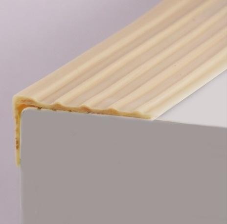 Угловой профиль противоскользящий резиновый 50х20 мм Евроступень У-50 Бежевый 12 м