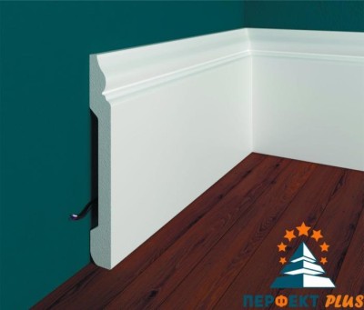 Напольный плинтус Перфект Плюс P31 138 мм 2 м белый ударопрочный полимер