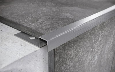 П-образный профиль из нержавеющей стали 12 мм FPU 12 M Сталь сатинированная 2,7 м