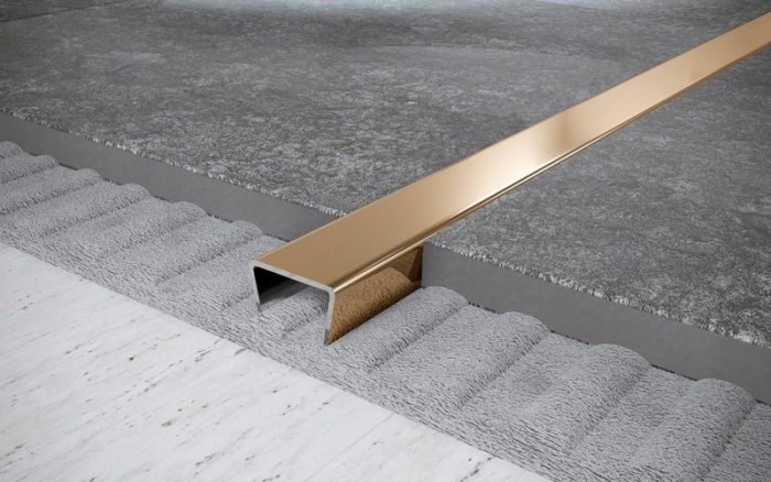 Стальной П-профиль 15х25 мм FUB 15х25 GP золото полированное 2,7 м