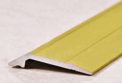 Разноуровневый порог из алюминия с насечками 32х10 мм ПО-32х10 Золото матовое 2,7 м