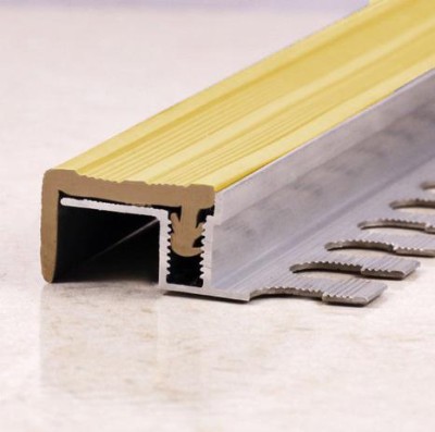 Порог закладной противоскользящий 24х12 мм Евроступень Р Жёлтый 2,5 м