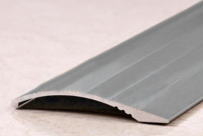 Алюминиевый порог рифлёный разноуровневый 39х6 мм ПО-39х6 Серебро матовое 2,7 м