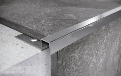 П-образный профиль из нержавеющей стали 15 мм FPU 15 P Сталь полированная 2,7 м