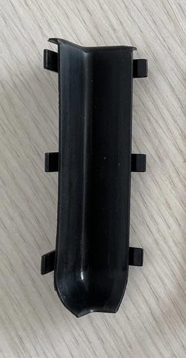 Металлический уголок внутренний для плинтуса ПТ-60 М черный муар