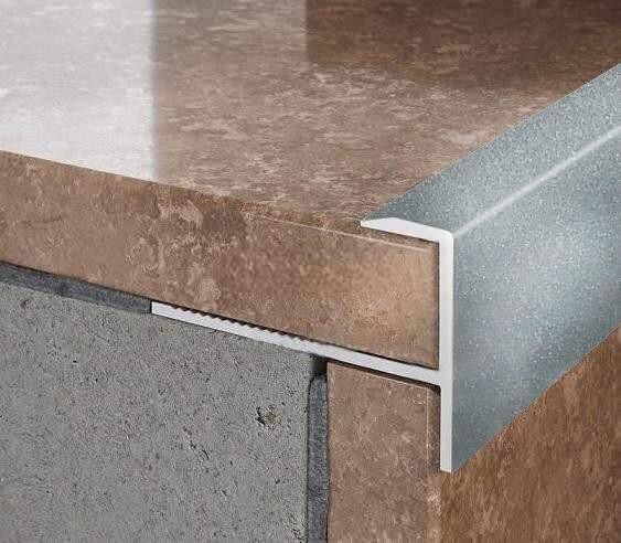 F-образный профиль гибкий из алюминия 10 мм ПФ-10-38 светло-серый муар 2.7 м