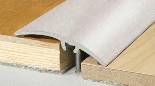 Порог алюминиевый скрытый крепеж 50 мм Effector A-65 0915 Дуб Ваниль 2,7 м